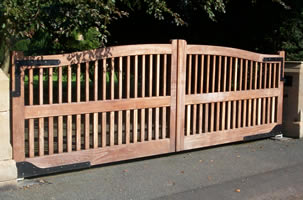 Irthing 5-bar Iroko gate Irthing 5-bar Iroko gate